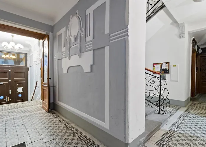 Designer Apartments Near Schoenbrunn
