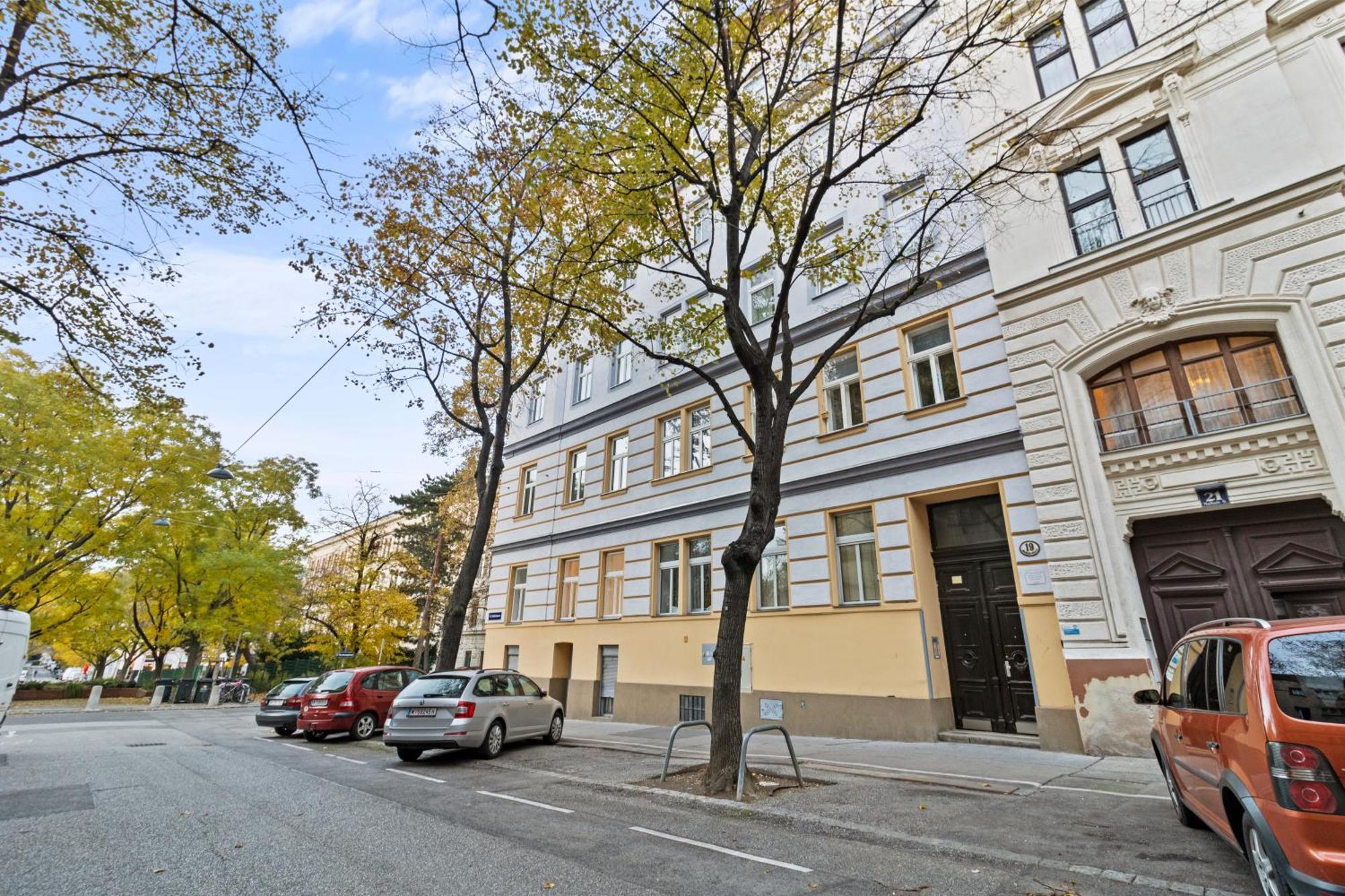 Designer Near Schoenbrunn Appartement